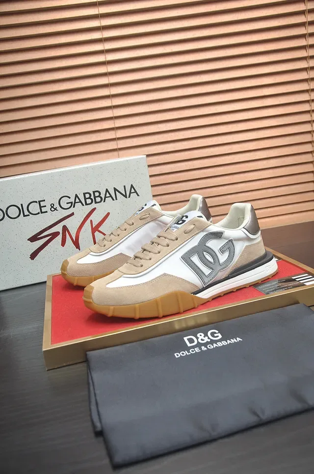 DC Shoes White Beige Retro Runner Silhouette Layered Suede And Leather Upper Lifestyle Sneakers 4