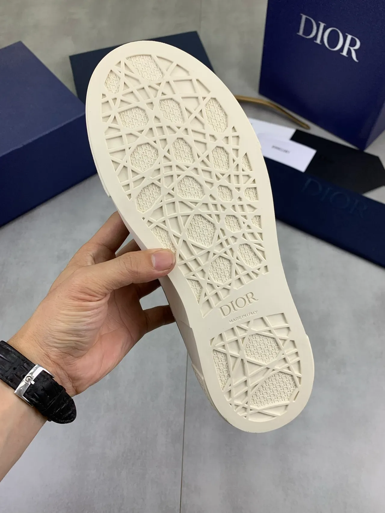 Dior B23 Gray Embossed Oblique Lifestyle Sneakers 3