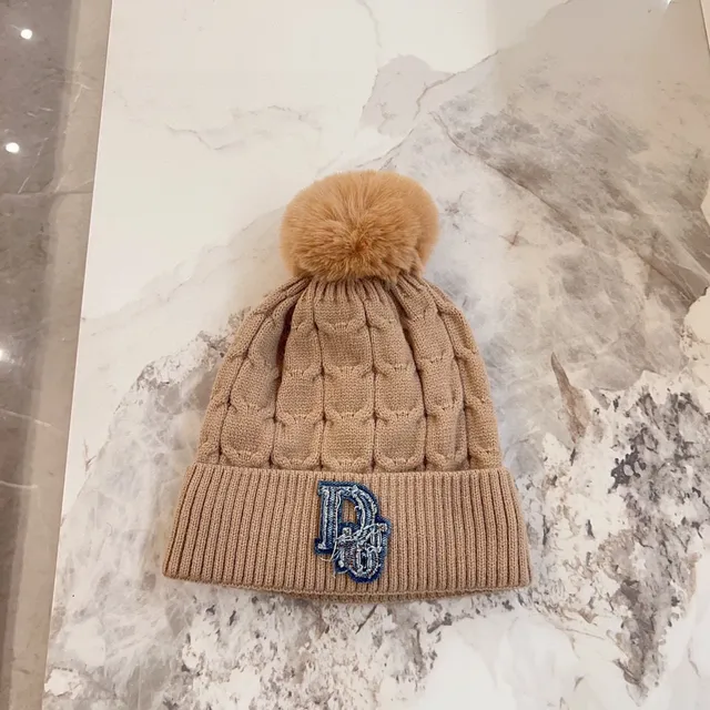 Dior Gorro Beige Marrón Tejido a Cable con Pom-Pom en la Parte Superior 2
