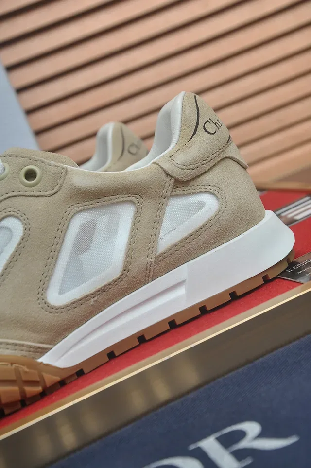 Dior Beige Blanc Daim et Maille Supérieure Panneaux Fenêtre Géométriques Transparents Sneakers Lifestyle 2
