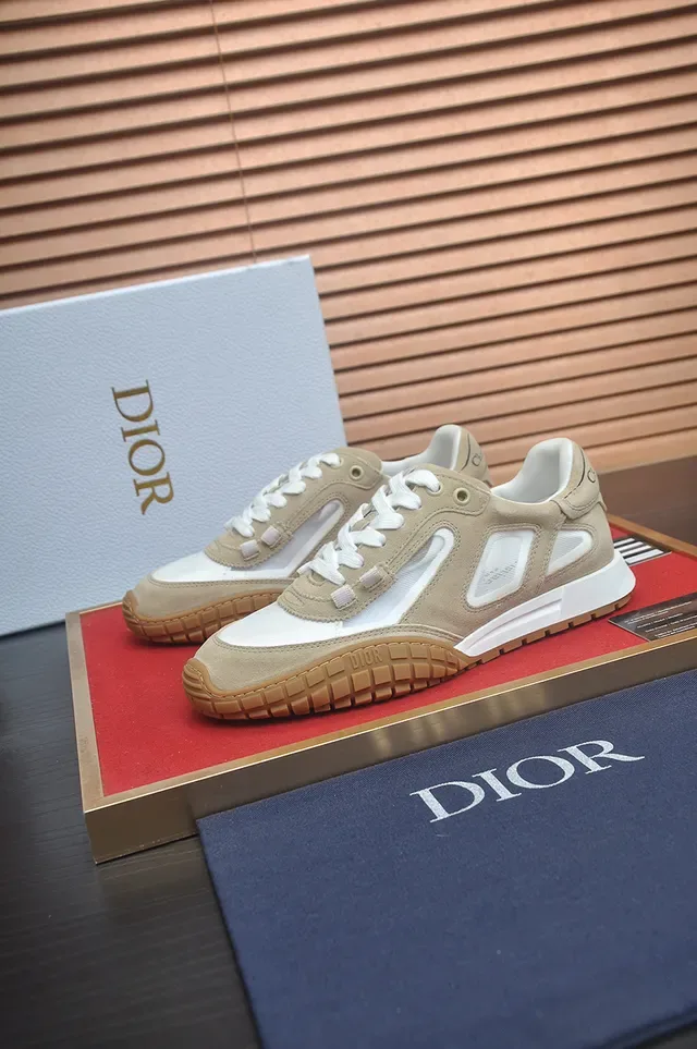 Dior Beige Blanc Daim et Maille Supérieure Panneaux Fenêtre Géométriques Transparents Sneakers Lifestyle 4