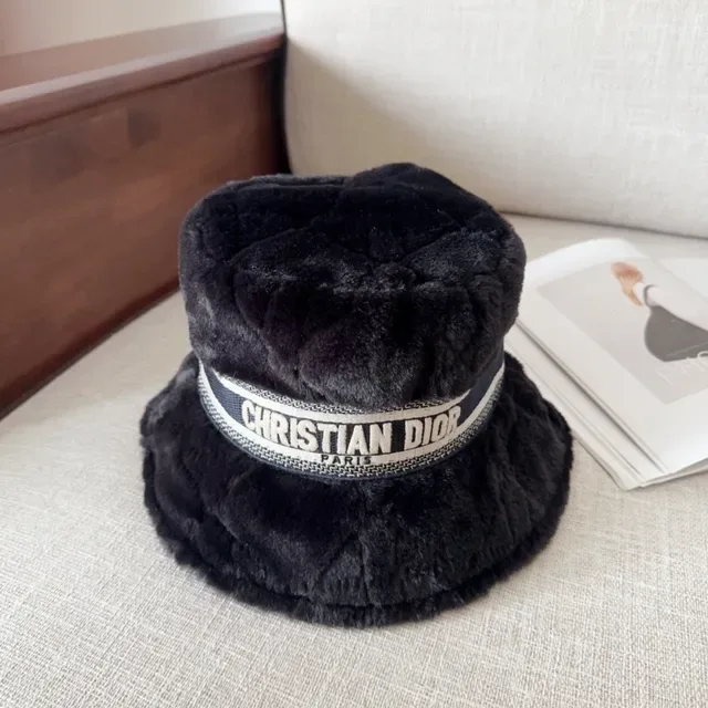Dior Chapéu de Balde de Abas Largas em Pelúcia Preto e Branco 2