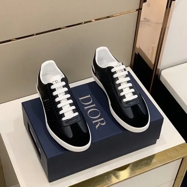 Dior Black White Low-Top Perforated Side Panel Lifestyle Sneakers 9
