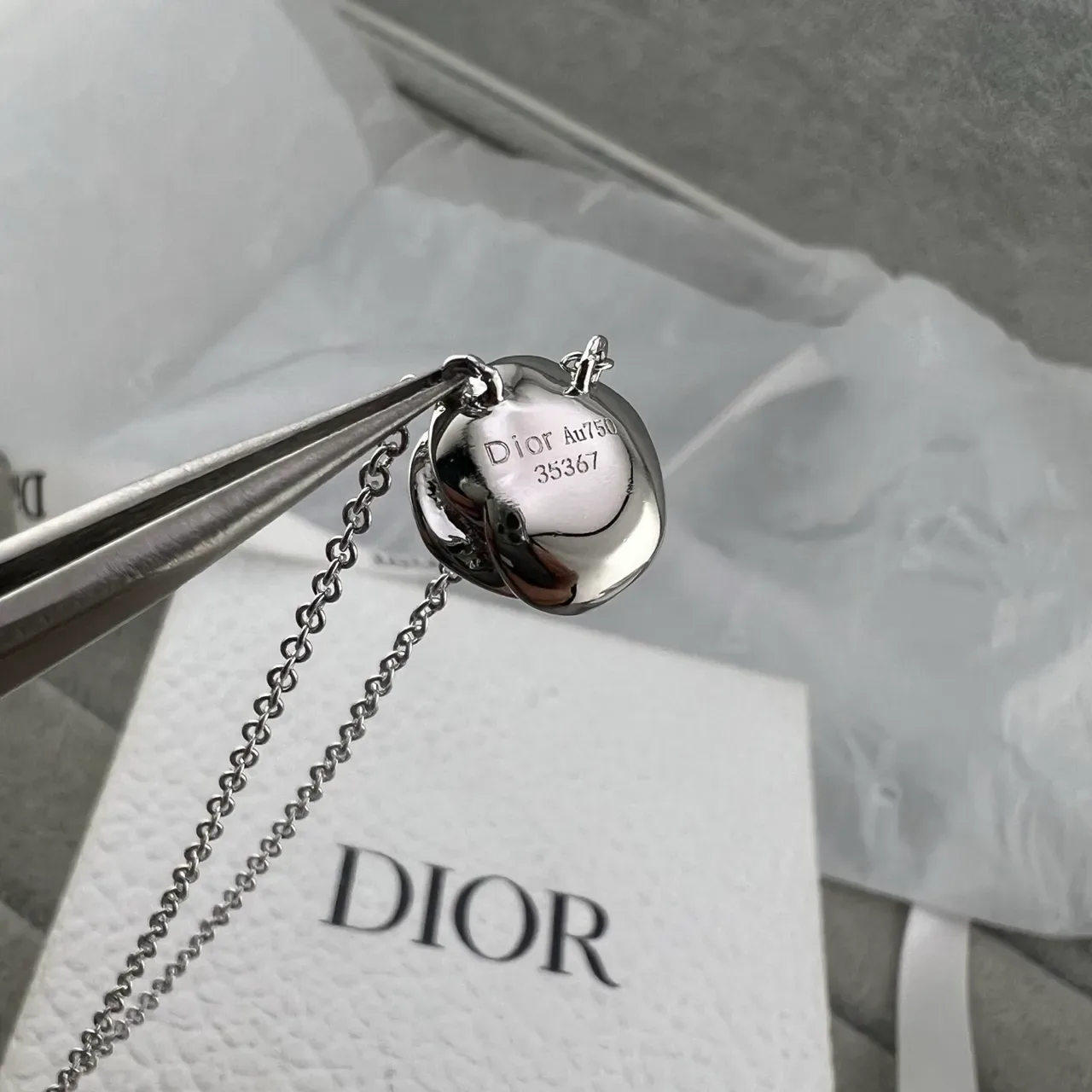 Dior Gold Silver Rose-Shaped Spiral Pendant Central Round Stone Necklace 2