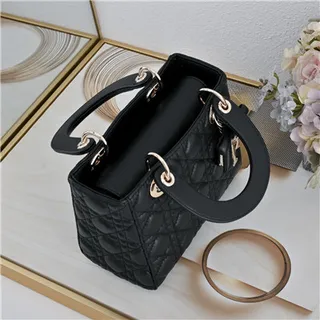 Dior Lady Dior Bolsa Tote com alça superior em borgonha com canage acolchado 22