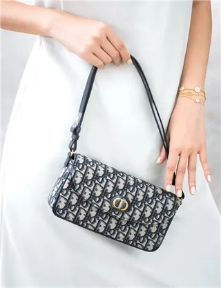 Dior Navy Beige Oblique Monogram Canvas Gold-Tone CD Logo Clasp Chain Bag 18