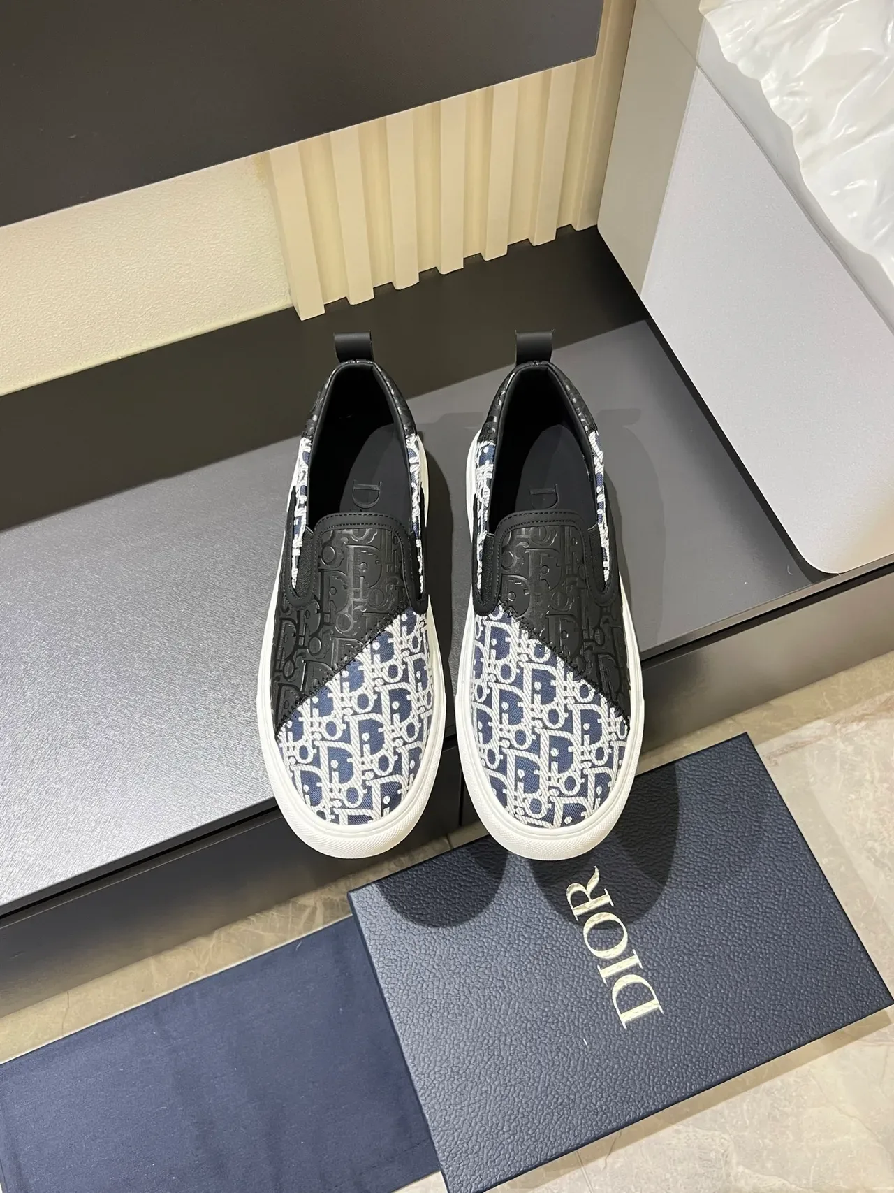 Dior Sneakers Lifestyle Slip-On Noir Bleu Marine Imprimé Monogramme 5