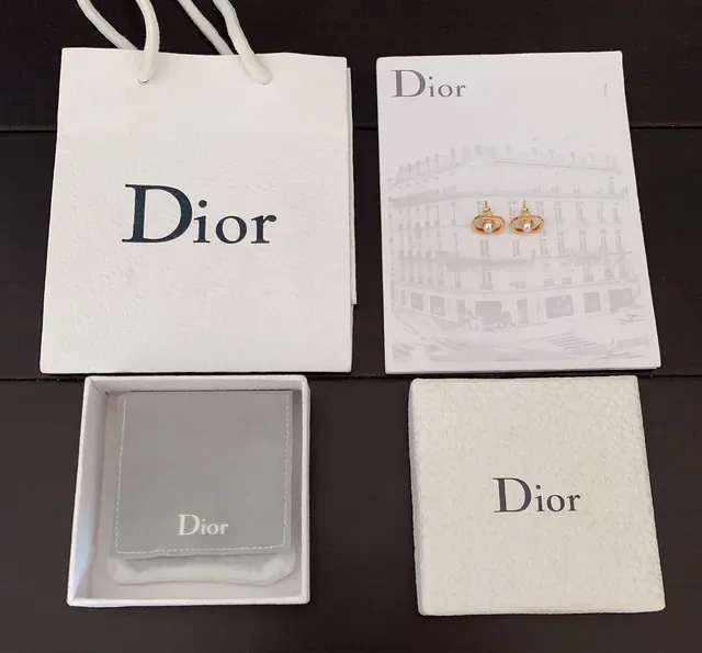 Dior Oval Double-Loop Pearl Stud Earrings 4