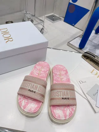 Dior গোলাপি বেইজ মার্বেল ফুটবেড ঘন রিজড প্ল্যাটফর্ম সোল স্লিপার্স 5