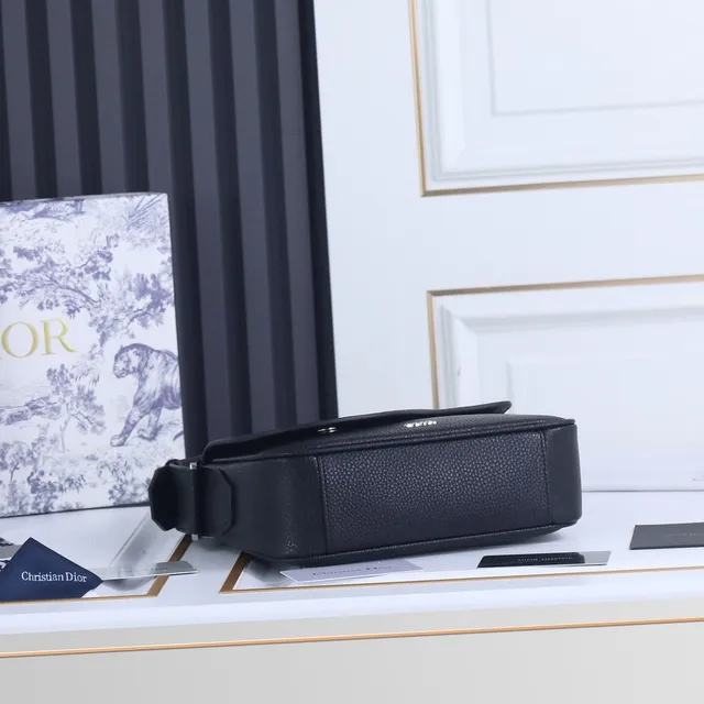Dior Saddle Bag Black Pebbled Leather Crossbody Bag 4