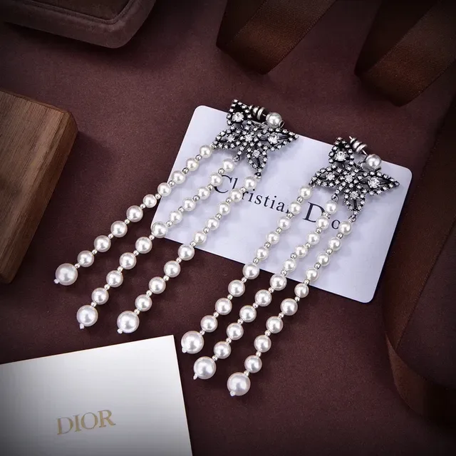 Dior أقراط كريستال نجمية وفرنج لؤلؤ 5