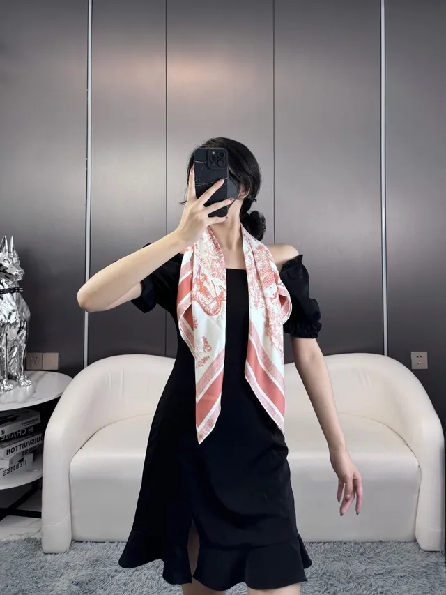 Dior Toile Print et bordure rayée écharpe en soie 2