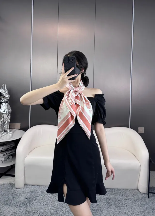 Dior Toile Print et bordure rayée écharpe en soie 3