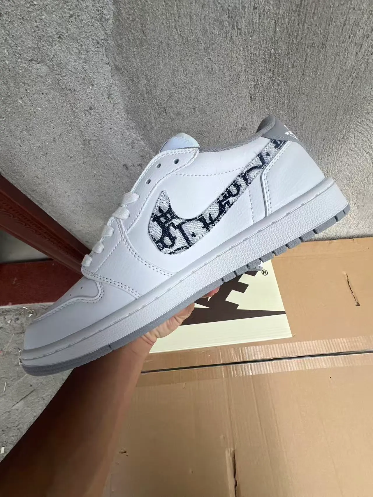Dior White Gray Leather Upper Oblique Monogram Swoosh Lifestyle Sneakers 5