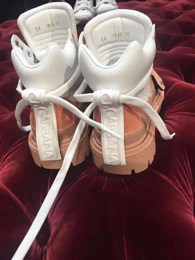 Dolce & Gabbana Tênis Lifestyle Bege Branco de Cano Alto com Tiras Acentuadas 5