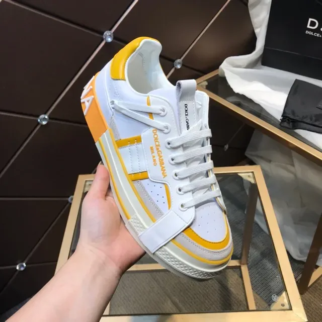 Dolce & Gabbana Portofino baskets lifestyle blancs et jaunes 3
