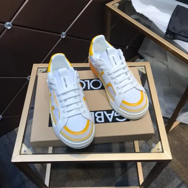 Dolce & Gabbana Portofino baskets lifestyle blancs et jaunes 7
