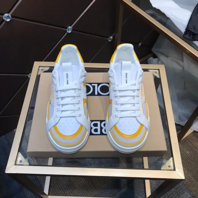Dolce & Gabbana Portofino baskets lifestyle blancs et jaunes 9