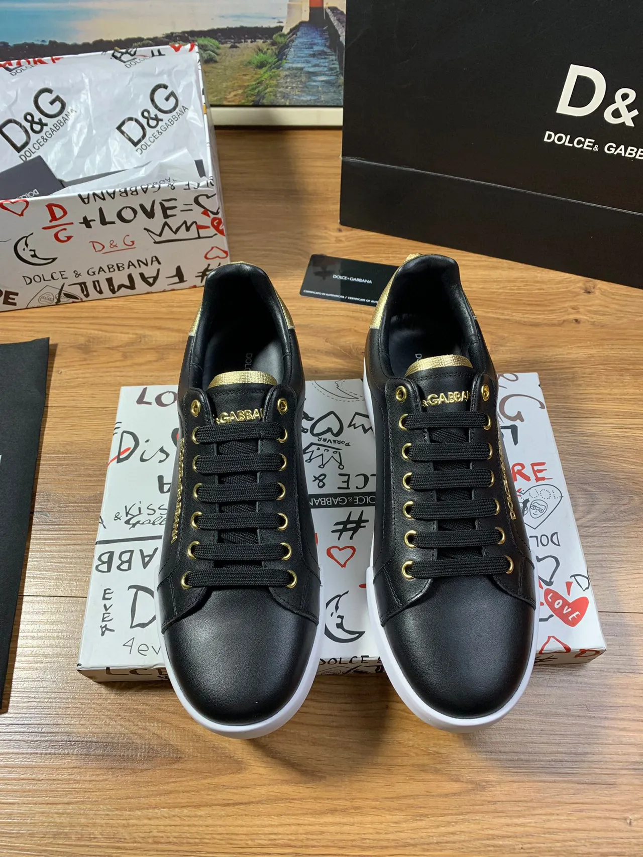 Dolce & Gabbana chaussures de sport lifestyle en cuir noir doré avec détails métalliques 8