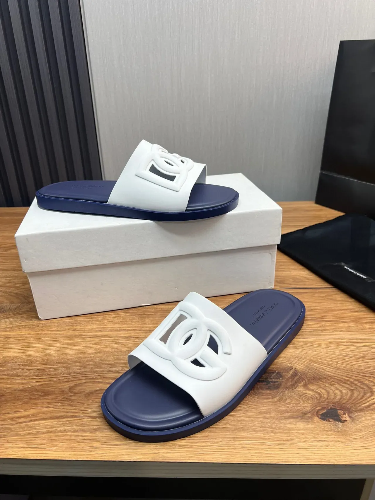 Dolce & Gabbana Logo Slide White and Navy Slippers 4