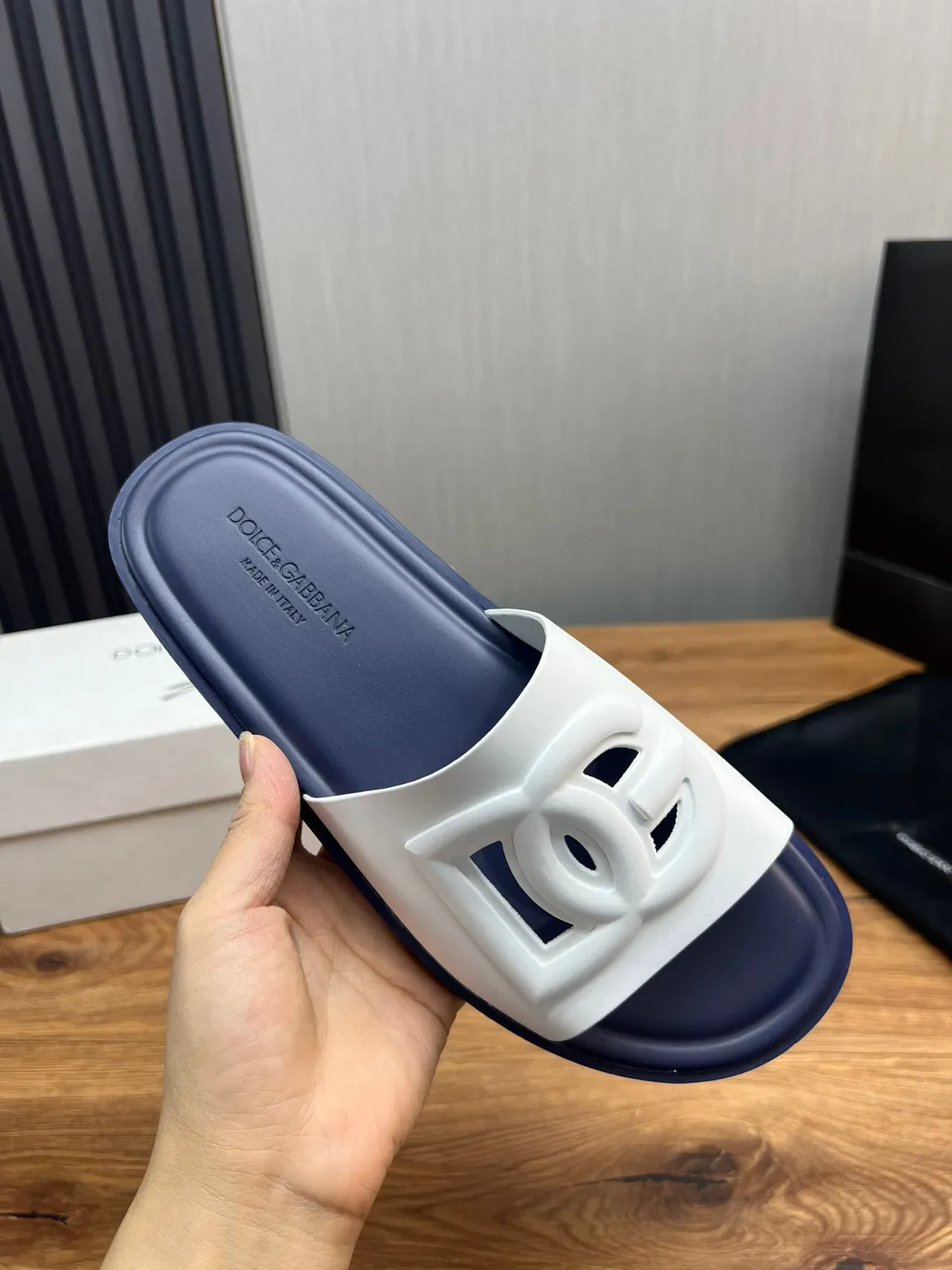 Dolce & Gabbana Logo Slide White and Navy Slippers 7