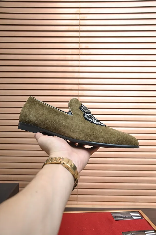 Dolce & Gabbana Portofino Verde Exército Preto Camurça Superior Bordado Crest Mocassim 4