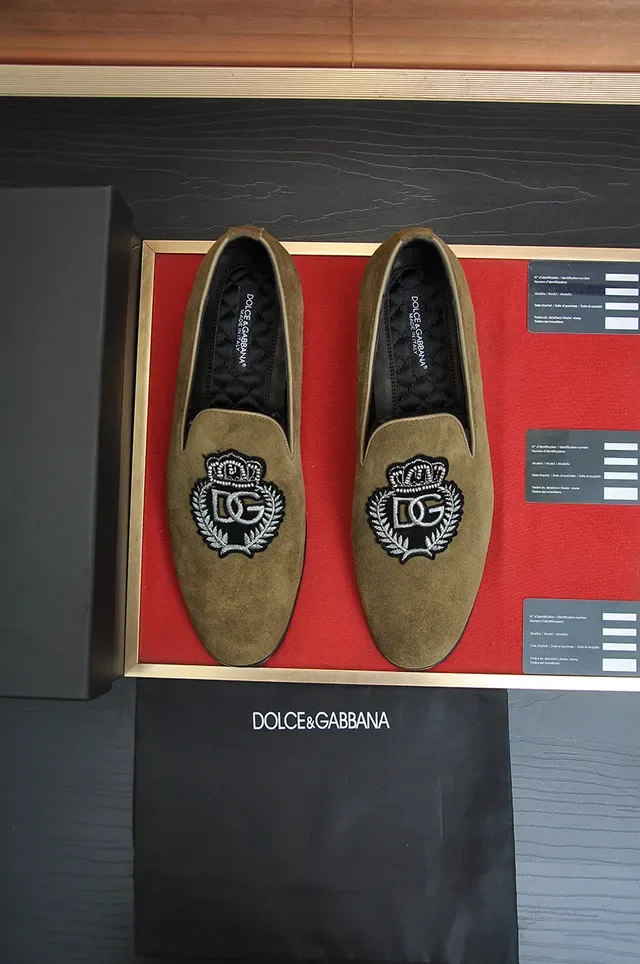 Dolce & Gabbana Portofino Verde Exército Preto Camurça Superior Bordado Crest Mocassim 5