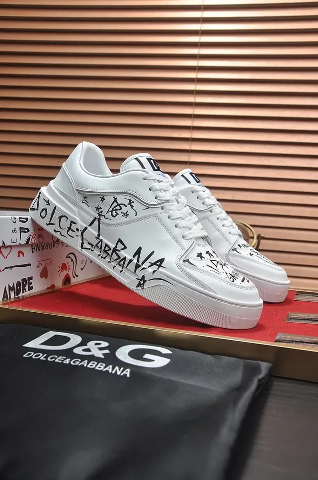 Dolce & Gabbana Tênis Lifestyle Branco e Preto de Couro Graffiti-Print 8