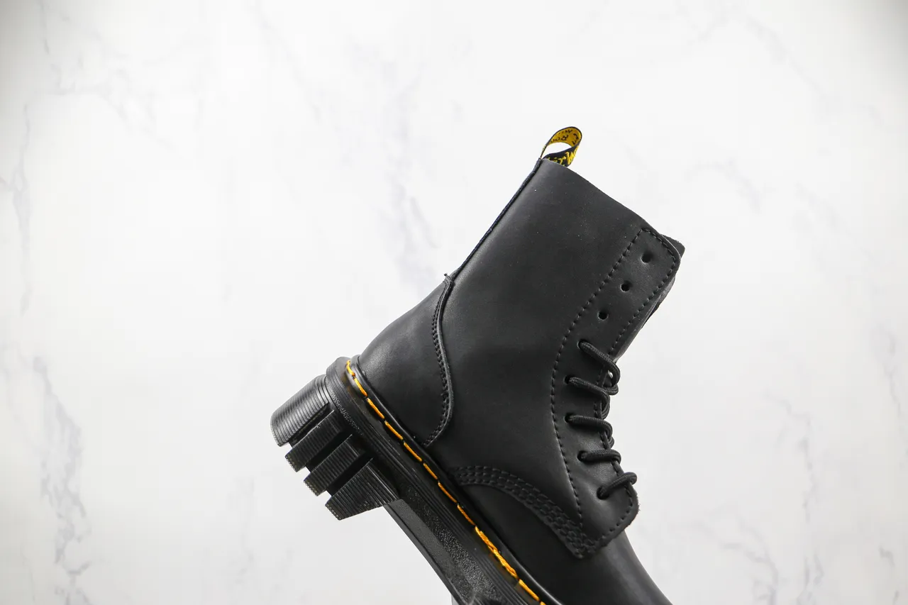 Dr. Martens Jadon negras amarillas suela de plataforma gruesa costura de welt botas Martin 5