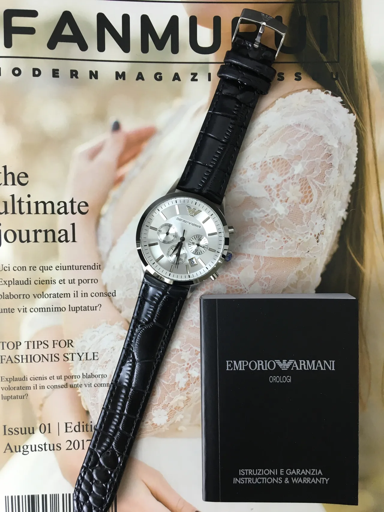 Emporio Armani Chronographe Cadran Argenté Bracelet Cuir Noir Quartz 6