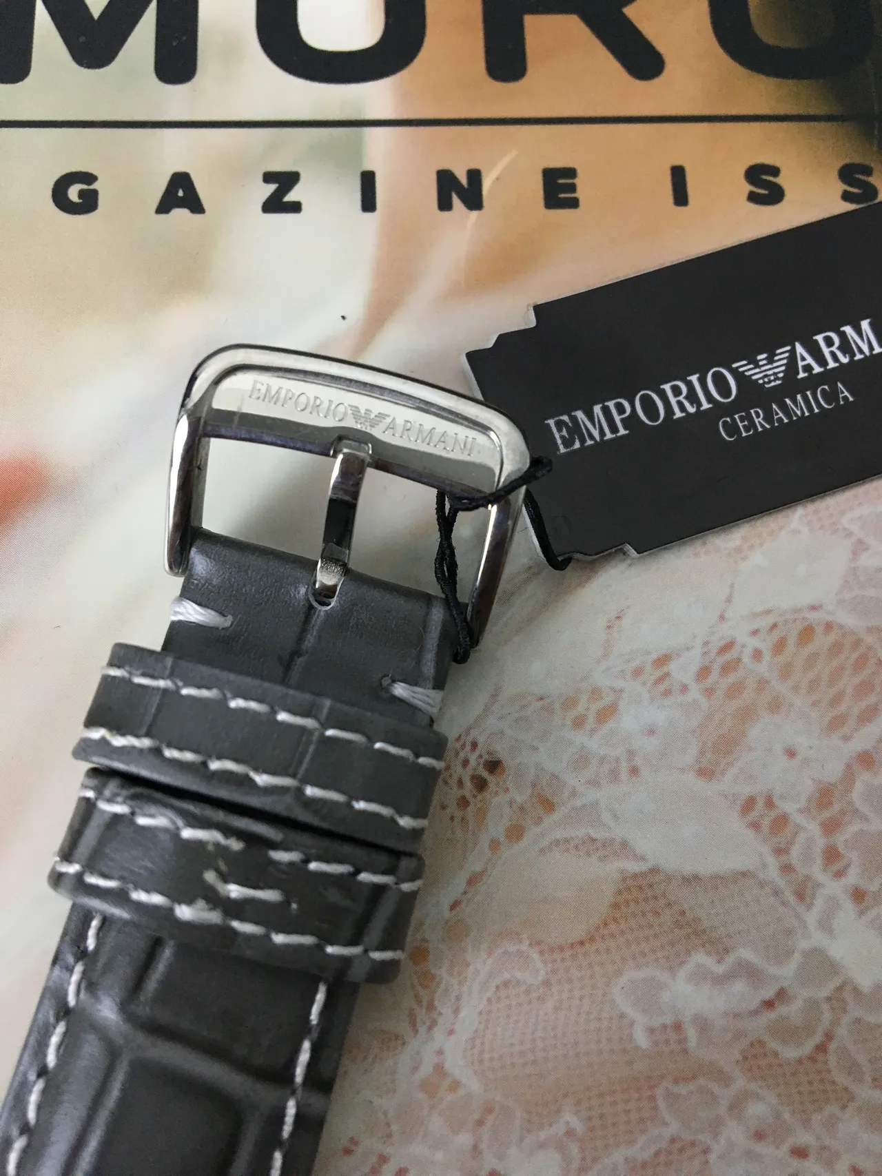 Emporio Armani Montre Chronomètre Cadran Blanc Bracelet Cuir Noir Mécanique 8