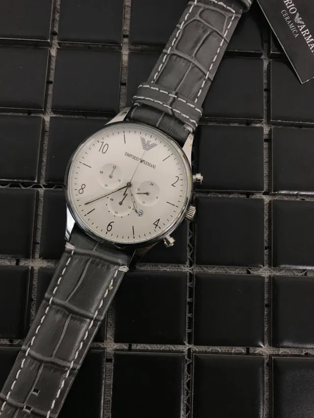 Emporio Armani Montre Chronomètre Cadran Blanc Bracelet Cuir Noir Mécanique 12