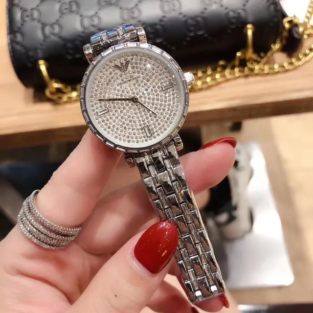 Emporio Armani Montre Quartz à cadran pavé de cristaux 9