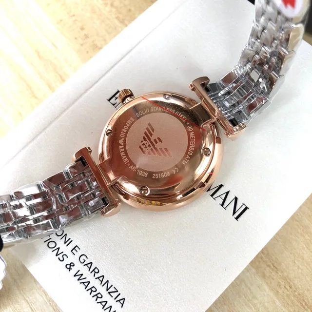 Emporio Armani Montre Quartz Bicolore au Cadran Pavé de Cristaux 3