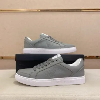 Emporio Armani Gris Blanc Sneakers Lifestyle Cuir à Bout Bas Texturé