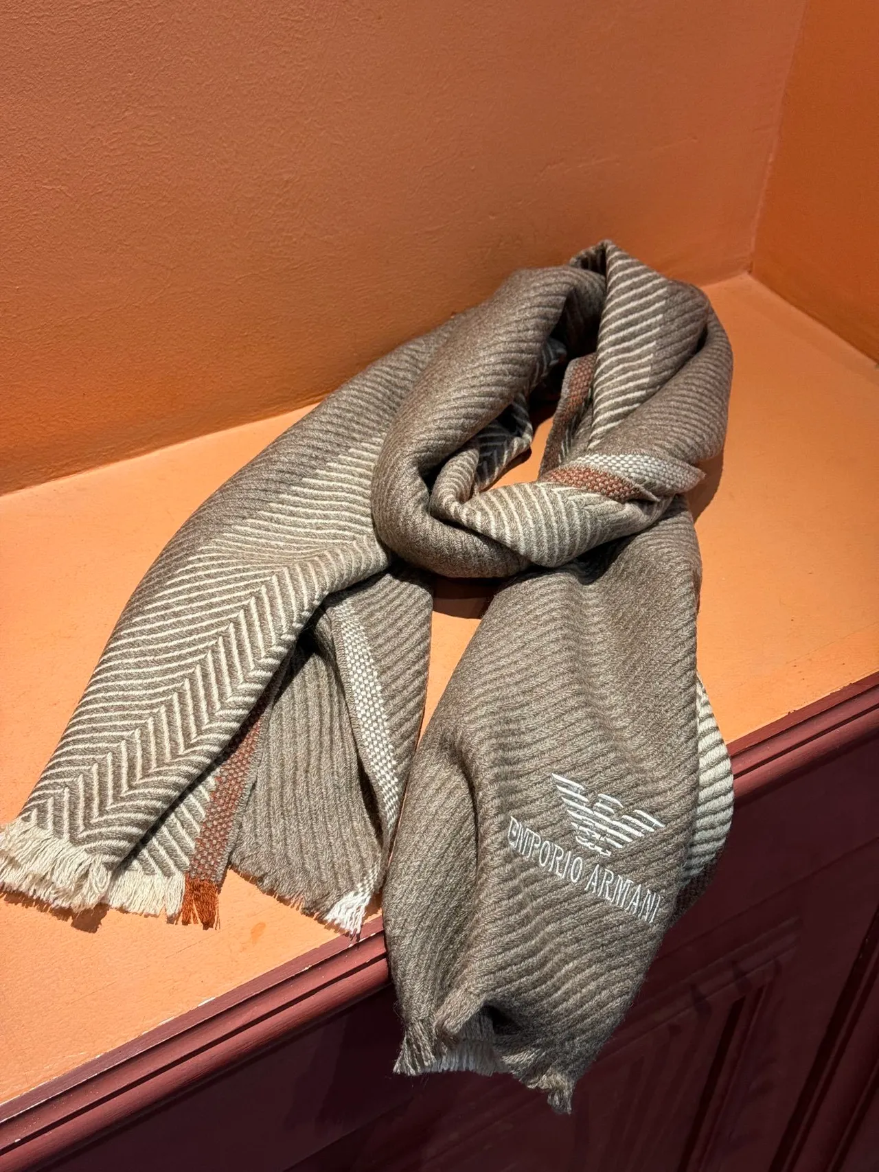 Emporio Armani Herringbone Weave ধূসর ক্যাশমির স্কার্ফ 7