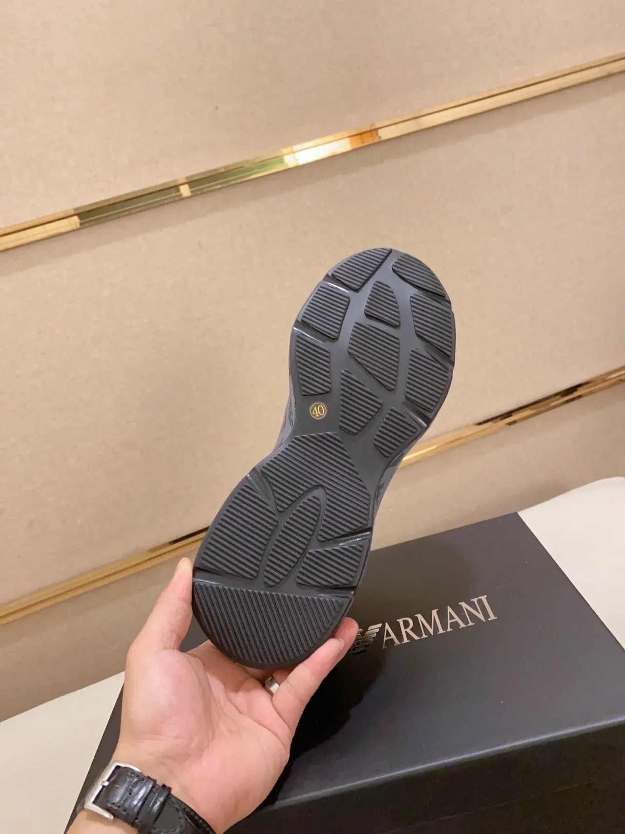 Emporio Armani Lifestyle Sneaker Blanc Noir Impression Monogramme Panneaux Latéraux Maille Et Supérieur Synthétique Sneakers 2