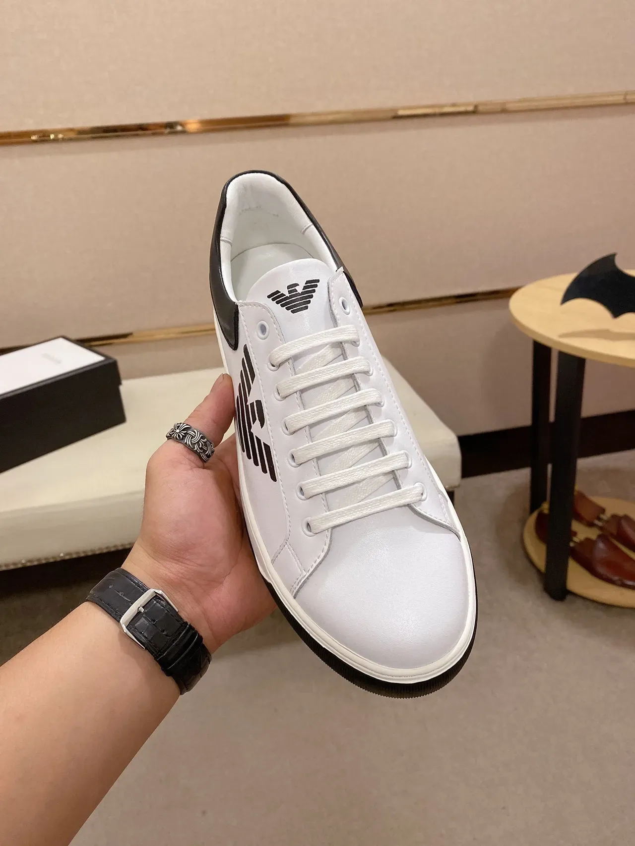 Emporio Armani Chaussures Lifestyle Basses Blanc Noir en Cuir 9