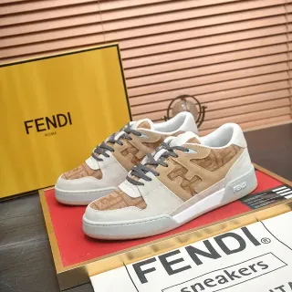 Fendi बेज सफेद मोनोग्राम पैनल स्यूड ओवरले लाइफस्टाइल स्नीकर