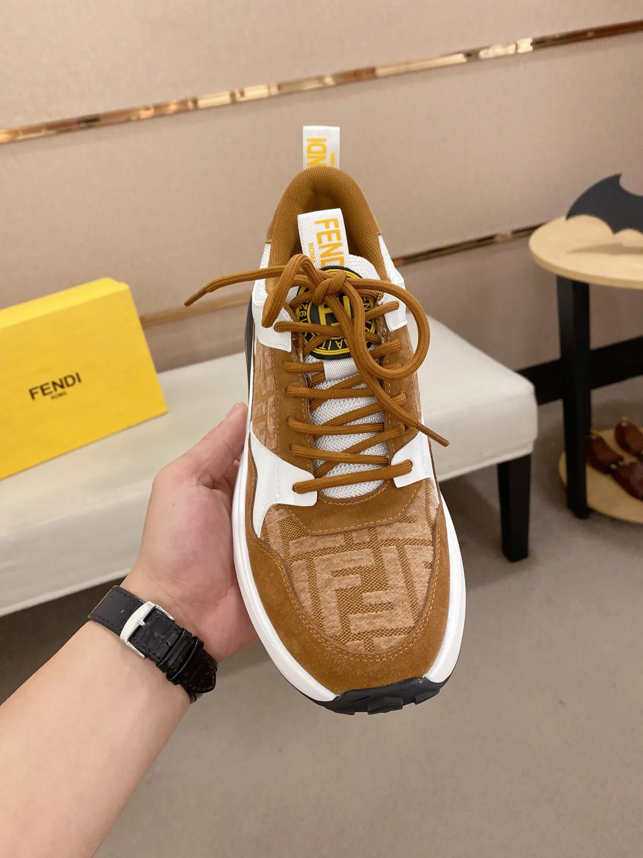 Fendi Marron Blanc FF Monogram Jacquard Daim et Synthétique Panneaux Baskets Épaisses 2