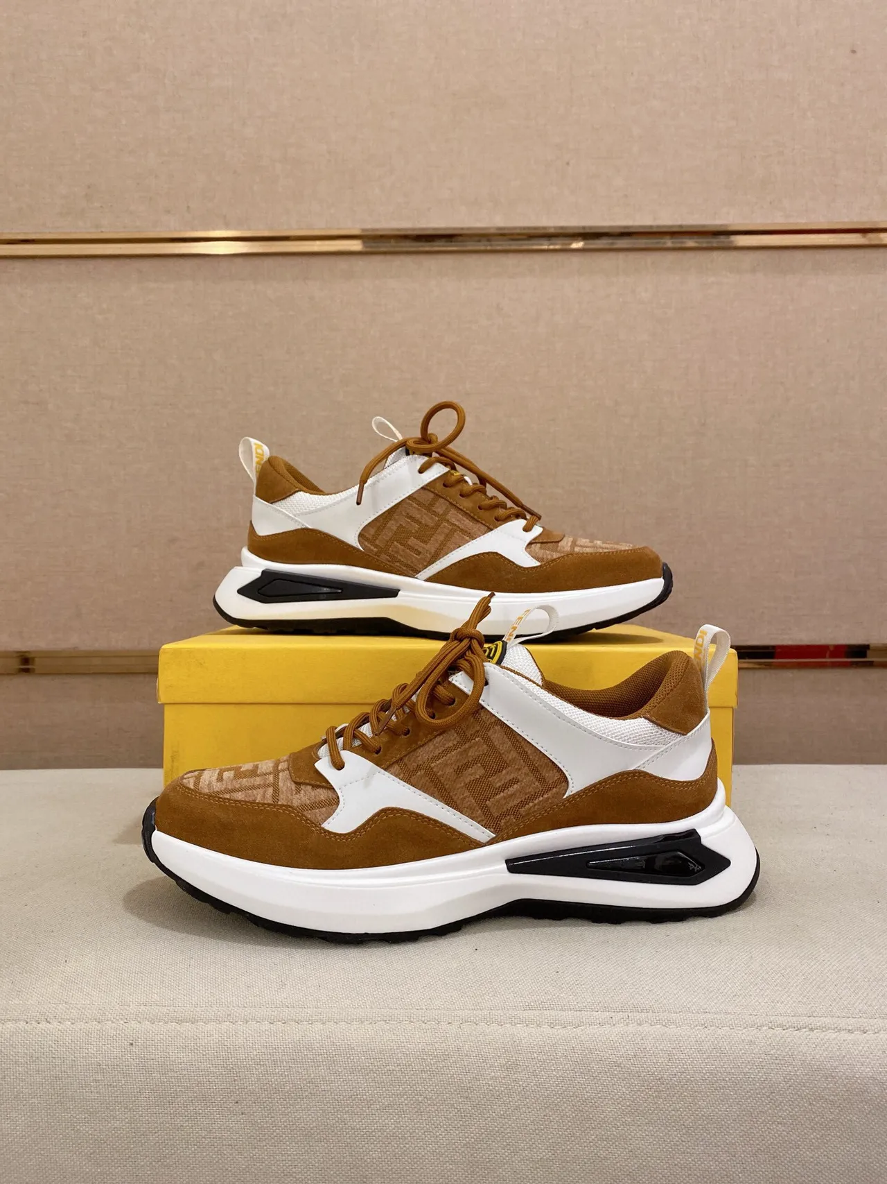 Fendi Marron Blanc FF Monogram Jacquard Daim et Synthétique Panneaux Baskets Épaisses 7