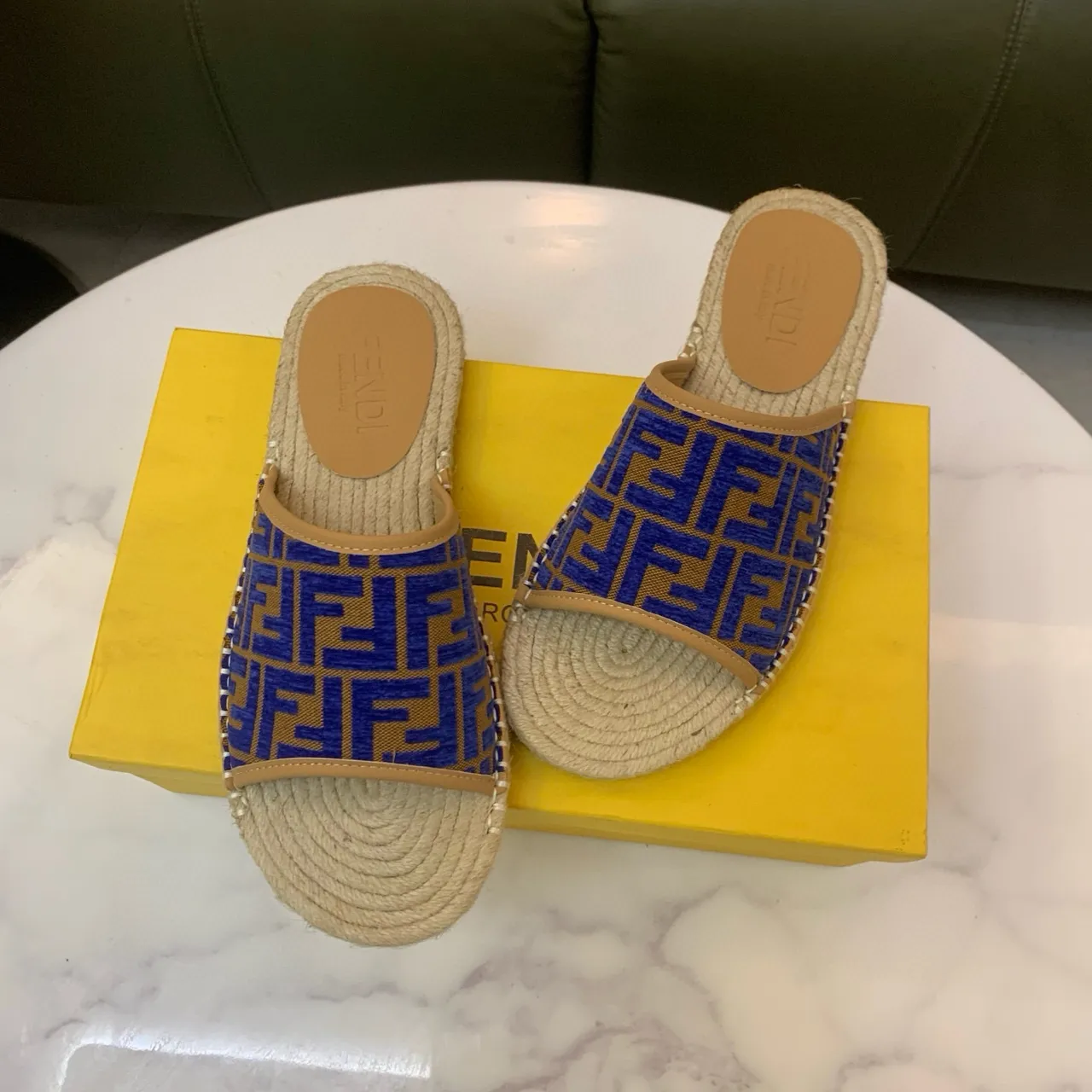 Fendi FF Espadrille Slides bleu beige tissu jacquard semelle enveloppée en jute sandales 3