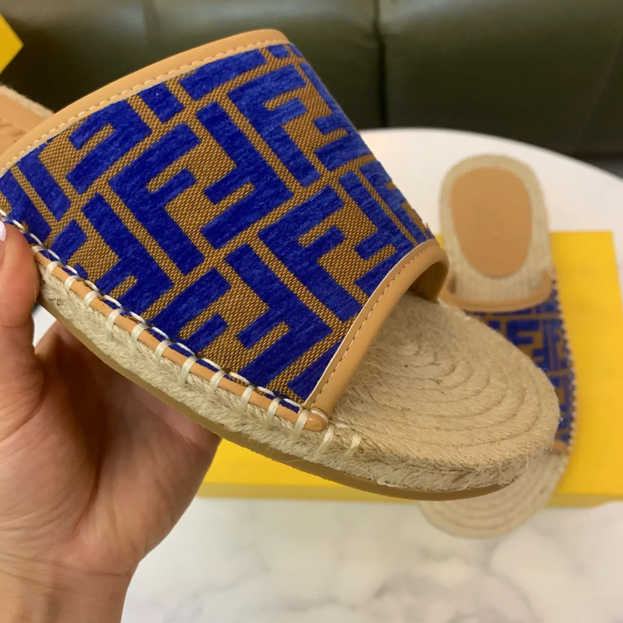 Fendi FF Espadrille Slides bleu beige tissu jacquard semelle enveloppée en jute sandales 7