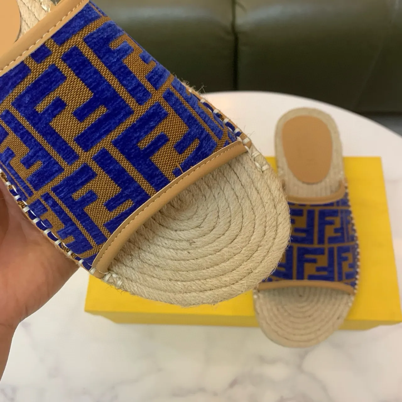 Fendi FF Espadrille Slides bleu beige tissu jacquard semelle enveloppée en jute sandales 8