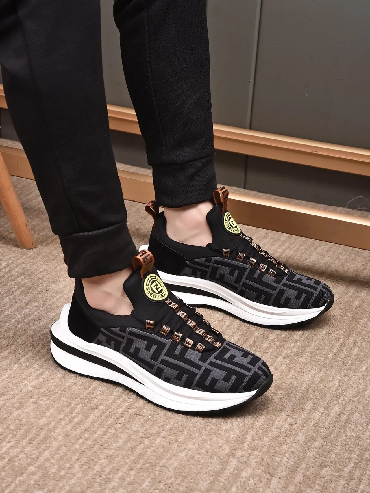 Fendi FF Monograma Slip-On Tênis Lifestyle 4