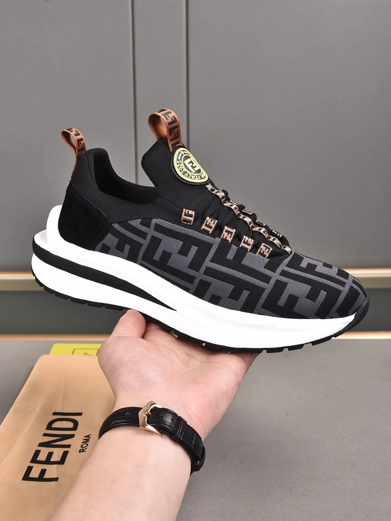 Fendi FF Monograma Slip-On Tênis Lifestyle 9