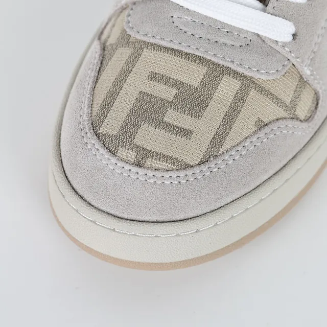 Fendi First Beige et Tan Monogram Chaussures Lifestyle 5