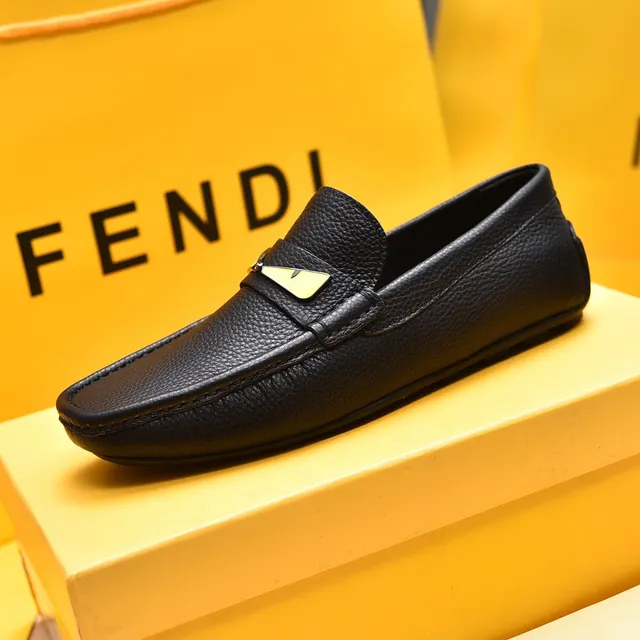 Fendi Monster Preto Dourado Couro granulado Mocassim 5