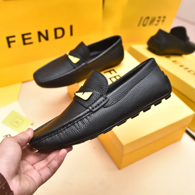 Fendi Monster Preto Dourado Couro granulado Mocassim 7