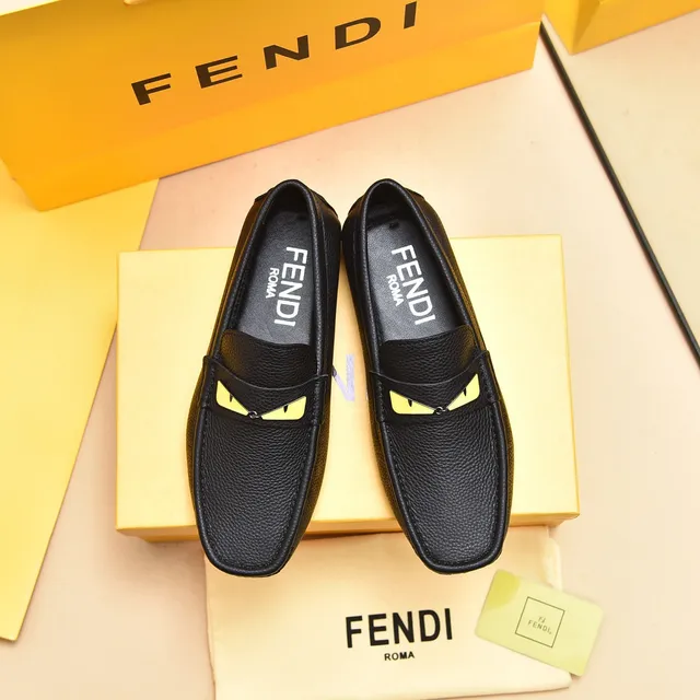 Fendi Monster Preto Dourado Couro granulado Mocassim 9